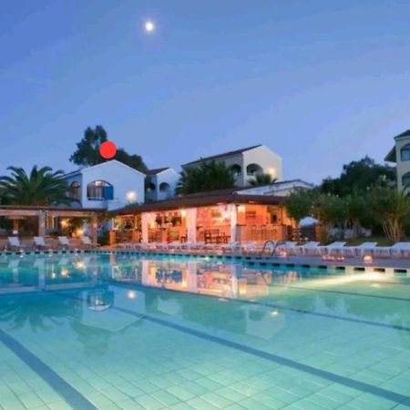 Govino Bay Luxury Beach Loft Apartment Danilia Extérieur photo