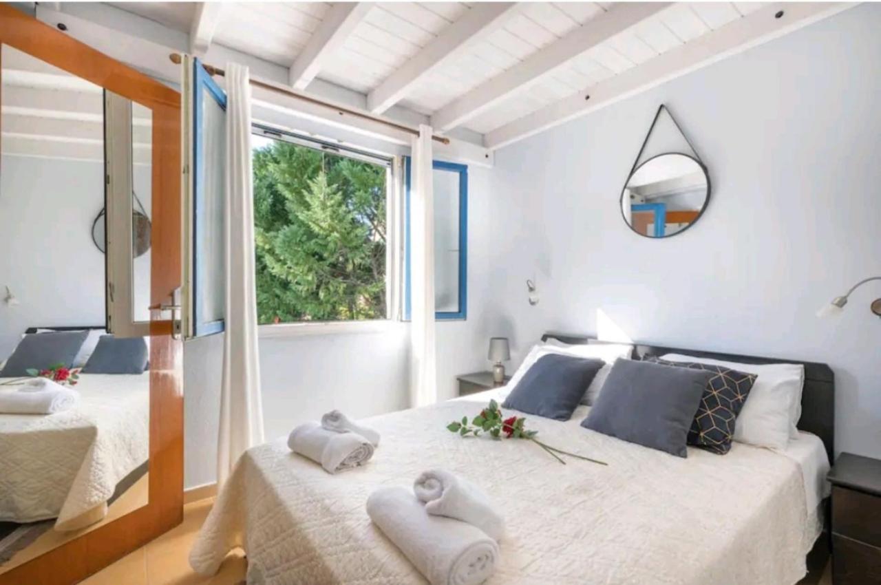 Govino Bay Luxury Beach Loft Apartment Danilia Extérieur photo