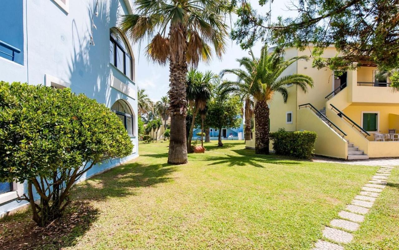 Govino Bay Luxury Beach Loft Apartment Danilia Extérieur photo