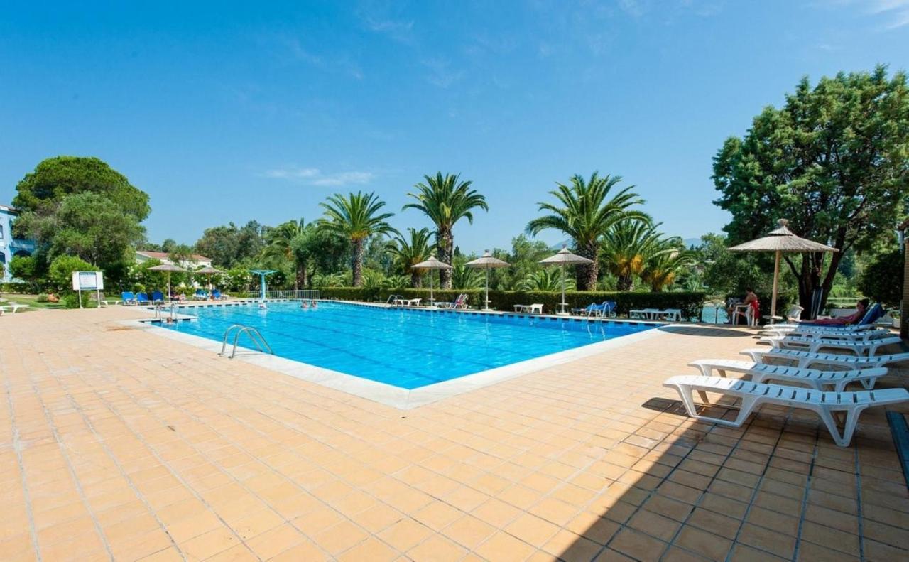 Govino Bay Luxury Beach Loft Apartment Danilia Extérieur photo