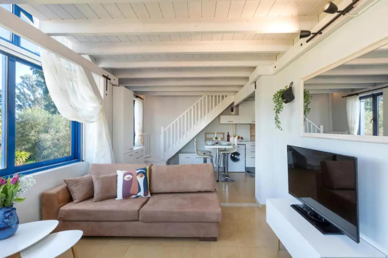 Govino Bay Luxury Beach Loft Apartment Danilia Extérieur photo