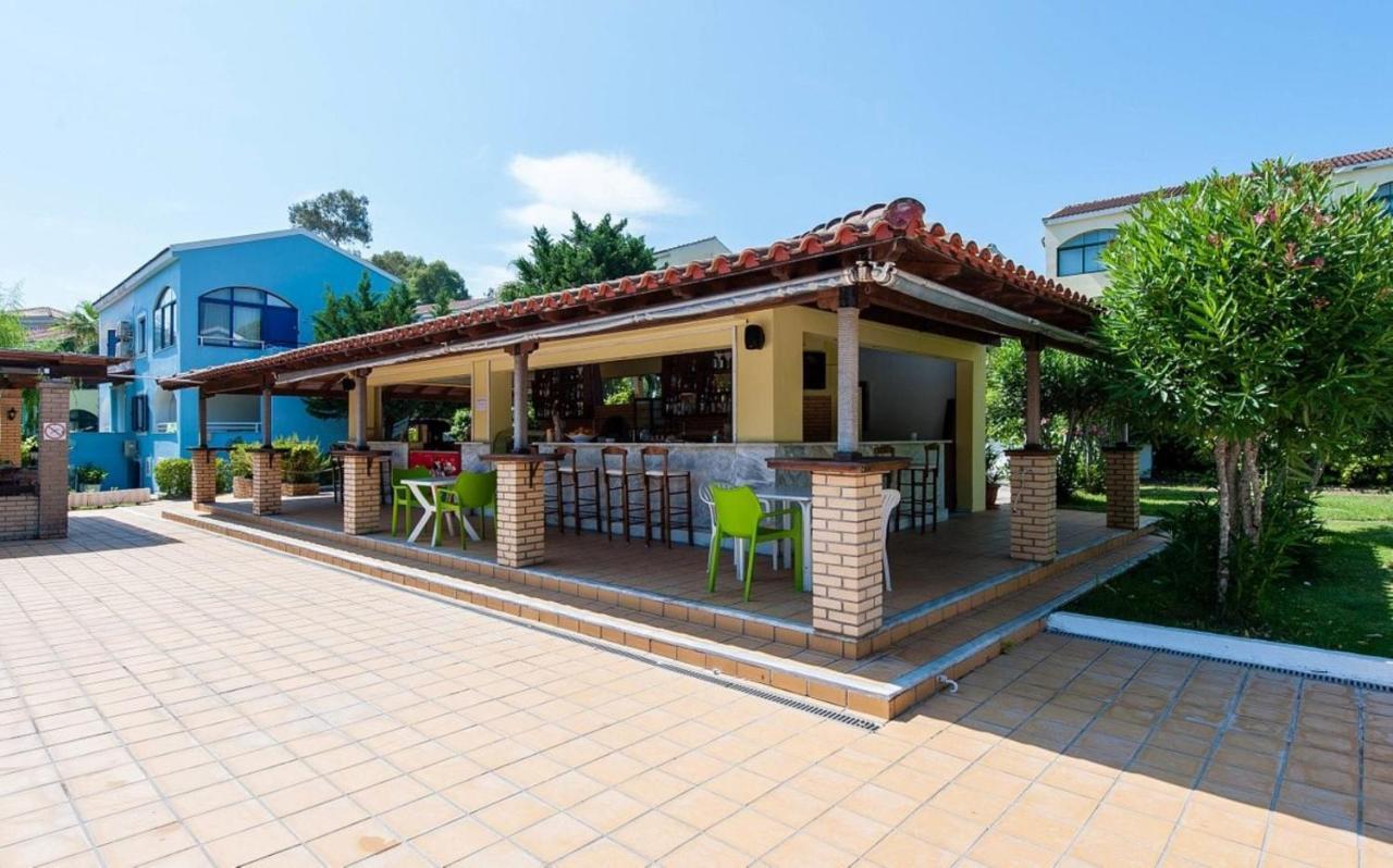 Govino Bay Luxury Beach Loft Apartment Danilia Extérieur photo