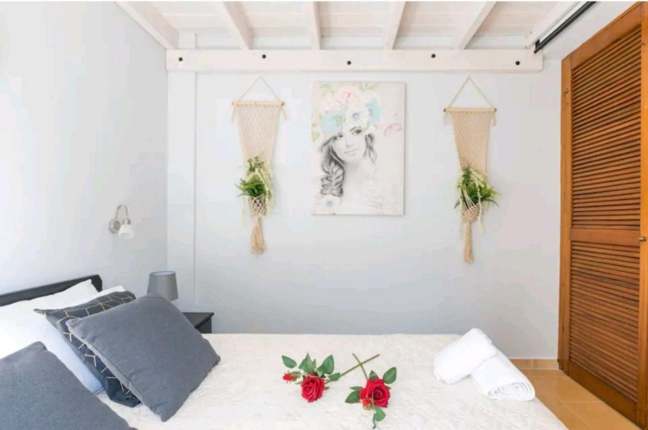 Govino Bay Luxury Beach Loft Apartment Danilia Extérieur photo